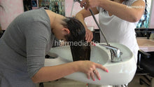 将图片加载到图库查看器，539 13 Paulina forward shampoo hair ear and face over backward salon shampoostation by barberette