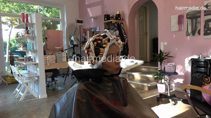 7202 Ukrainian hairdresser in Berlin 220515 5th 2 perm