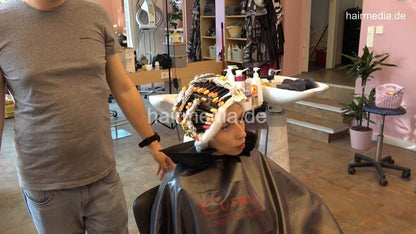 7202 Ukrainian hairdresser in Berlin 220515 5th 3 perm