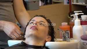 7202 Ukrainian hairdresser in Berlin 220515 5th 3 perm