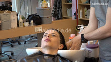 Charger l&#39;image dans la galerie, 7202 Ukrainian hairdresser in Berlin 220515 5th 4 perm and finish