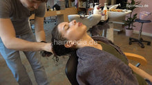 Cargar imagen en el visor de la galería, 7202 Ukrainian hairdresser in Berlin 220515 5th 4 perm and finish