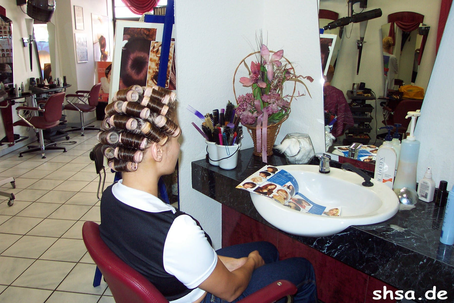 602 Ramona Eisenach forward wash and wet set GDR salon