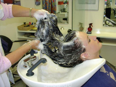 611 Katharina 1 longhair teen shampooing by white apron barberette