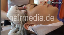 Carica l&#39;immagine nel visualizzatore di Gallery, 6195 MarieH by LeaS 1 backward salon shampooing hairwash