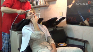 6196 Angelina 1 smoking shampooing by barber