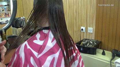 6196 Angelina 2 haircut and style
