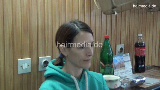 6212 DunjaN 2nd 1 backward hair face and ear wash by barber