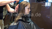 Load image into Gallery viewer, 7062 NatalieN 1 forward salon shampooing hair wash before perming