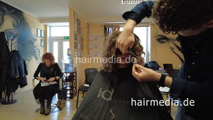 7201 Ukrainian hairdresser in Kaunas 220501 drycut curly Anastasia