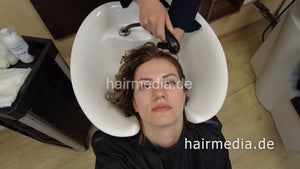 7201 Ukrainian hairdresser in Kaunas 220501 drycut curly Anastasia