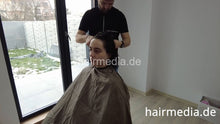 Laden Sie das Bild in den Galerie-Viewer, 7204 Julia in Romania Bucharest shampoo cut and blow permed hair