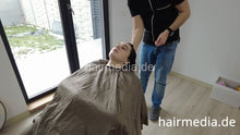 Laden Sie das Bild in den Galerie-Viewer, 7204 Julia in Romania Bucharest shampoo cut and blow permed hair