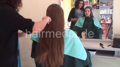 8043 1 dry cut long hair trim on dry hair in Frankfurt, Germany
