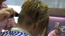 Carica l&#39;immagine nel visualizzatore di Gallery, 8144 Jessi 2 cut by barber haircut in barberchair by truckdriver Berlin Wedding