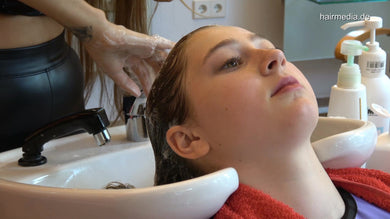 8160 03 Polina daughter by Zoya in Leatherpants teen backward shampooing TRAILER