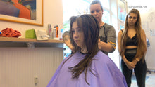 Laden Sie das Bild in den Galerie-Viewer, 8160 04 Polina daughter Zoya controlled teen haircut