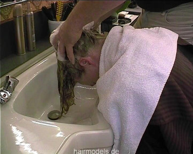 817 Kathi Recklinghausen various forward salon hair wash shampooing by barber