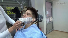 Charger l&#39;image dans la galerie, 8400 Tany 2 female faceshave using shavingcream and knife