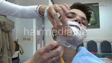 Charger l&#39;image dans la galerie, 8400 Tany 2 female faceshave using shavingcream and knife