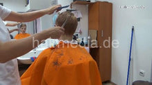 Charger l&#39;image dans la galerie, 8400 Angela 3 haircut and buzz in barbershop