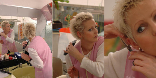 853 Kultsalon barberette selfcut and buzz in pink apron