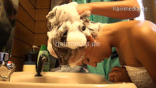 将图片加载到图库查看器，9047 6 VeronikaR by Mizgin forward shampoo hairwash topless by apron barberette