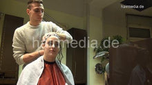 Laden Sie das Bild in den Galerie-Viewer, 9073 02 SaraG by barber Davide upright salon shampooing