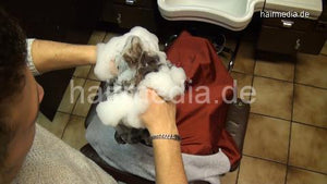 9073 02 SaraG by barber Davide upright salon shampooing