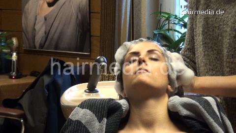9073 10 JaninaS by SaraG backward salon shampooing hairwash