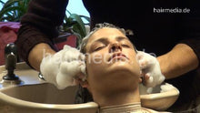 Cargar imagen en el visor de la galería, 9073 12 Alicia by barber Davide backward salon shampooing