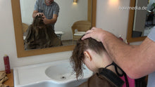 Load image into Gallery viewer, 9081 Barberette ManuelaD 4 scalp massage by barber