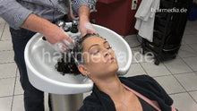 Laden Sie das Bild in den Galerie-Viewer, 9087 09 hairdresser VanessaM in the bowl backward shampoo by barber