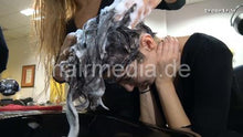 Cargar imagen en el visor de la galería, 9092 Zoya wet XXL hair shampooing Marinela 1 forward in leatherpants