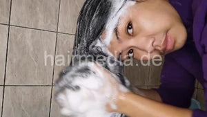 9093 08 Bubbling Hair Shampooing