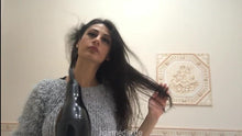 Charger l&#39;image dans la galerie, 1147 hair dryer ASMR self blow dry soft pullover