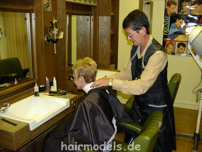 h061 Salon Auer Fulda apron and forward wash and show 90 pictures for download
