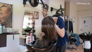 1050 private livestream Agnieszka self forward shampoo in backward bowl in leatherpants
