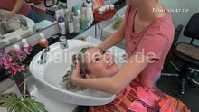 Charger l&#39;image dans la galerie, 6300 AileenR by curled JaninaZ barberette in rollers backward salon shampooing