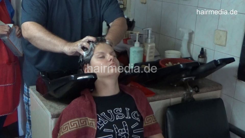 6212 undercut AleksandraS, wash by barber, bleaching, wetset smoking