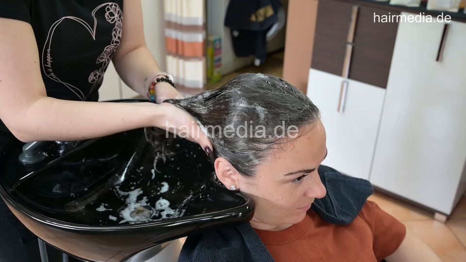 7203 Alexandra 1 shampoo pre perm