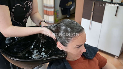 7203 Alexandra 1 shampoo pre perm