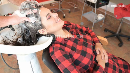 1172 AlinaR 1 long thick hair backward salon sidecam