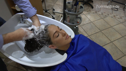 371 AlisaF by barber backward shampoo in blue cape