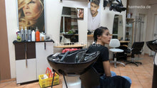 Cargar imagen en el visor de la galería, 1171 Amal barberette capeless in jeans long salon backward salon shampoo by barber