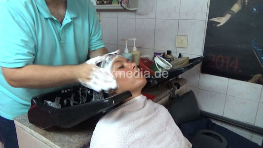 6210 Anette Sister Shampoo Backward by Barber