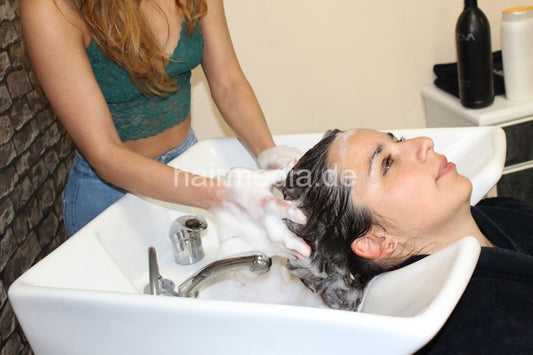 1060 Alicia by hobbybarberette braces Natia in bikini pampering shampooing and blow