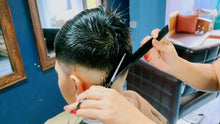 Laden Sie das Bild in den Galerie-Viewer, 1163 03 young man haircut and sidebuzz by barberette ftm