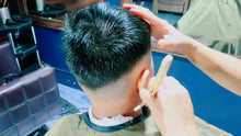 将图片加载到图库查看器，1163 03 young man haircut and sidebuzz by barberette ftm