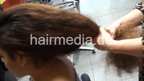 9085 Basak by ValentinaDG thick hair salon shampooing in black bowl
